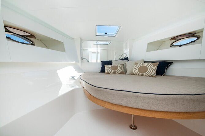 VIP Private Capri Dinner with Luxury Yacht Transfer & Aperitif - FAQ