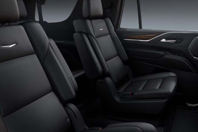 VIP Private Maui OGG Arrival Transfer in Black Cadillac Escalade - The Itinerary: From Airport to Your Maui Base