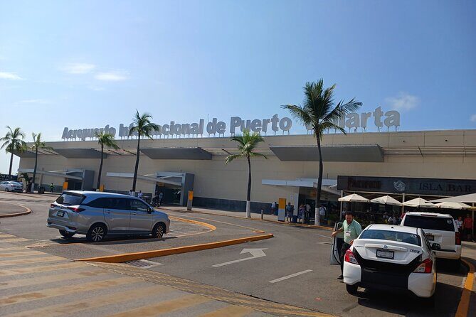 VIP Round Trip Transfer Puerto Vallarta Airport to Mismaloya Area - Price and Value