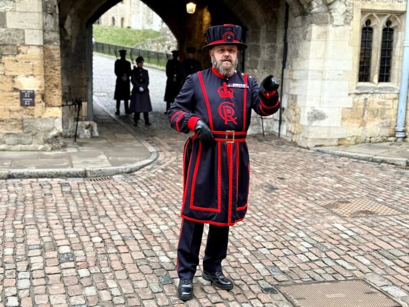 VIP Tower of London Beefeater Meet & Greet and Royal London - Practical Tips for Making the Most of the Tour
