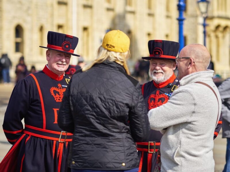 VIP Tower of London Beefeater Meet & Greet and Royal London - Who Is This Tour Best Suited For?