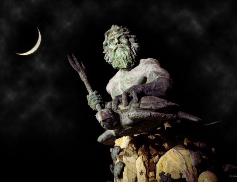 Virginia Beach: Neptune Ghosts Haunted Walking Tour - Key Points