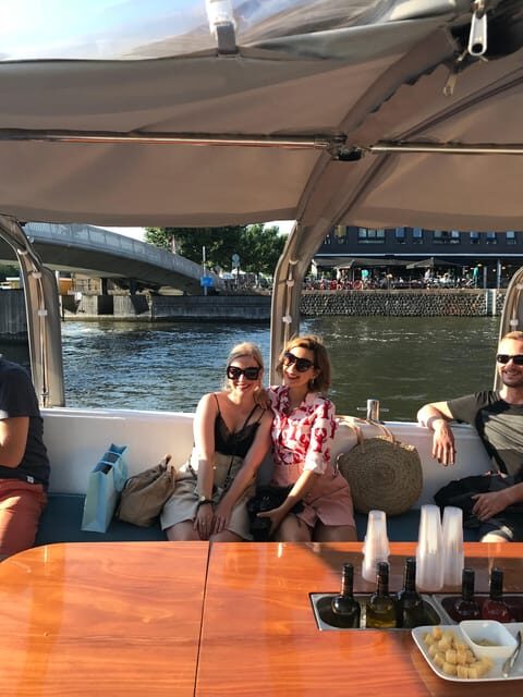 Visit Amsterdam by Boat with a French Guide (french) - FAQ
