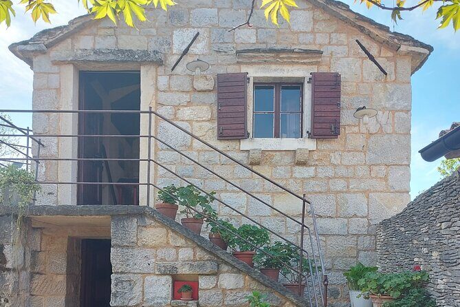 Visit Ancient Salona, Mighty Klis Fortress and Stella Croatica - FAQs