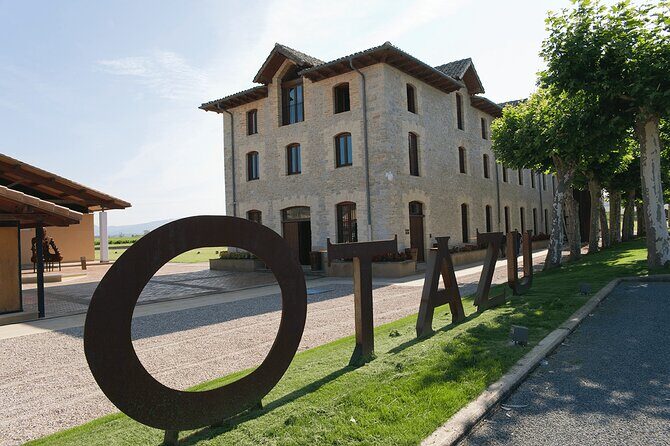 Visit and tasting in Otazu - What the Reviews Reveal