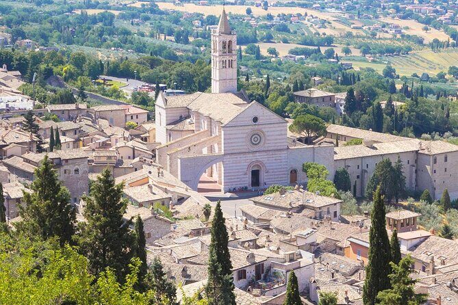 Visit ASSISI on foot with the Audio guide app for Smartphone - Key Points