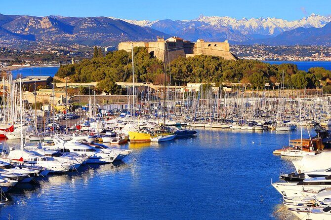 Visit of Antibes Juan-Les-Pins by convertible bus - The Experience in Detail
