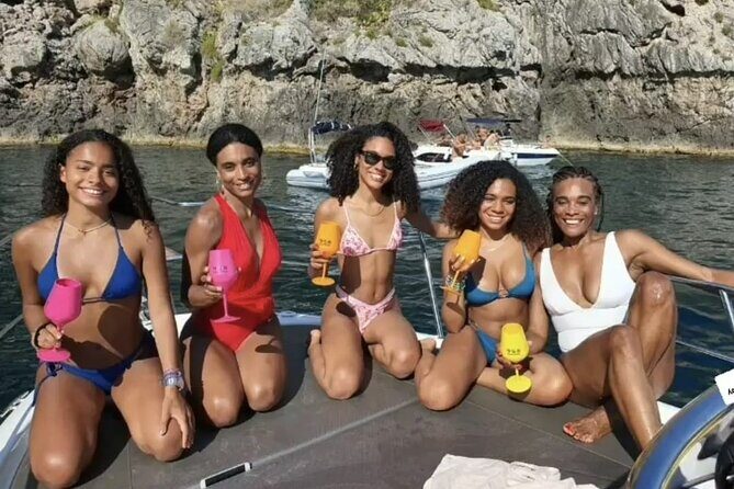 Visit of the bay of Taormina with private boat - FAQs