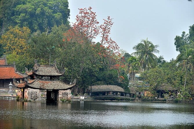 Visit Thay Pagoda Duong Lam Ancient Village Hanoi Private Tour - Key Points