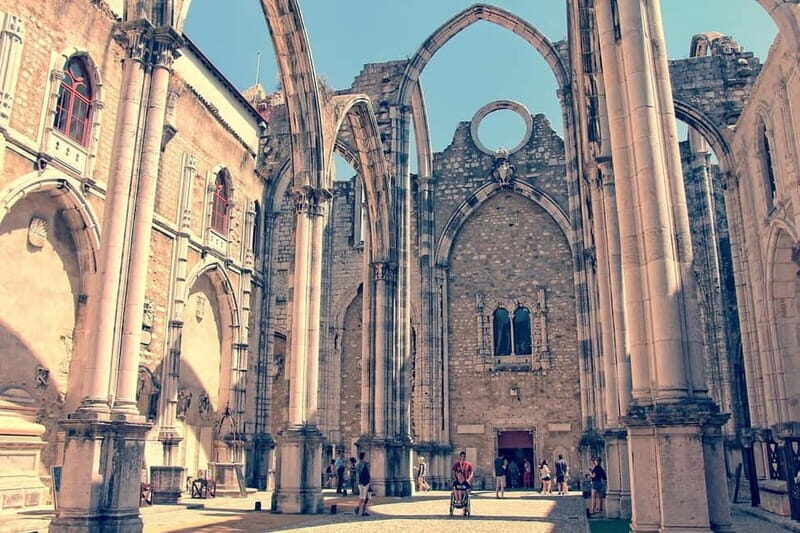 Visit the centre of Lisbon. Small group. Follow the guide.. - FAQ