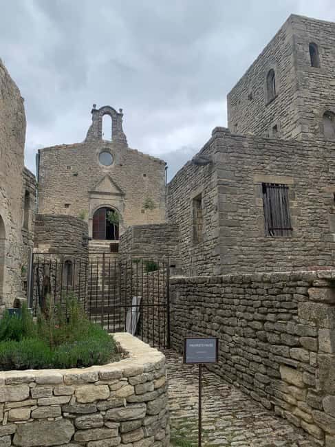 Visit the most beautiful villages of the Luberon in Provence by minibus! - FAQ