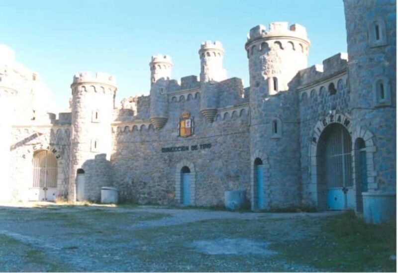 Visit the Underwater Wine Cellar by Boat with Tapas Tasting and Medieval Castle - FAQ