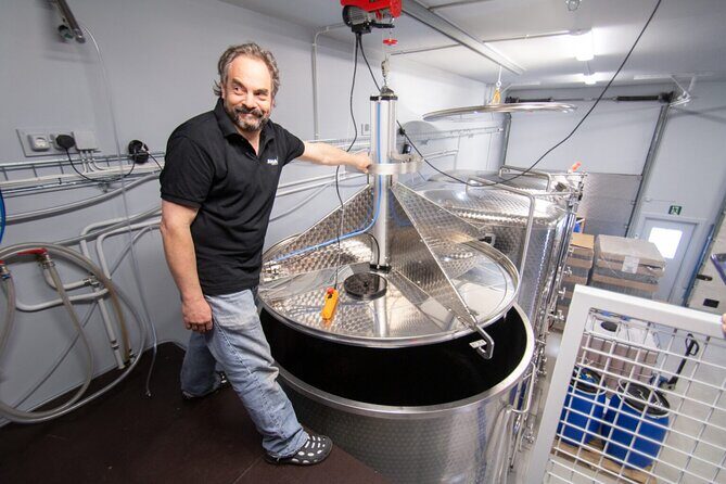 Visit to Authentic Finnish Berry Winery, Tasting Included - Exploring Finland’s Hidden Gem: The Authentic Finnish Berry Winery Tour