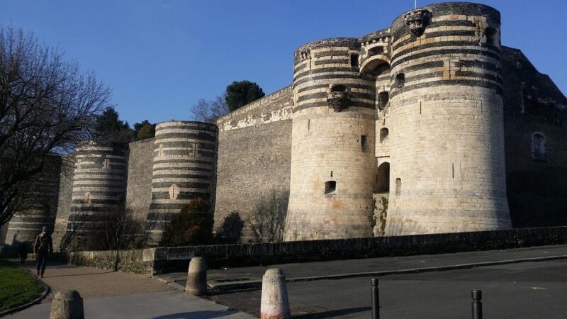 Visit to the Château d'Angers and wine tasting - Walking Through Angers’ Historic Streets