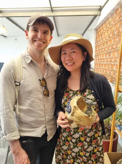 Visit to workshops and studios of contemporary art - A Closer Look at the Art Workshop Tour