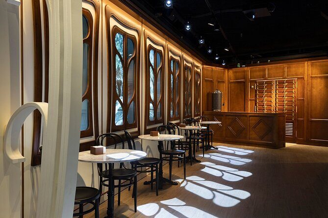 Visit with tasting of Vicens nougat and Jolonch chocolates - Key Points