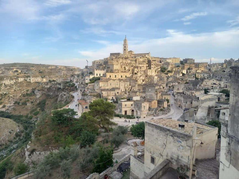 Visita ai Sassi di Matera in Italiano. CASA E CHIESA INCLUSE - Welcome to Matera: The City of Sassi
