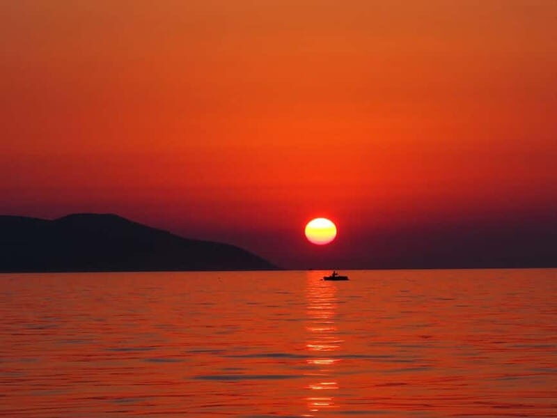 Vlore: Coastline City Sail at Night - Key Points