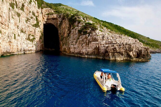 Vlore Private Speedboat Tour to Haxhi Ali Cave & Karaburun Beach - An Experience of Natural Wonder and Coastal Charm