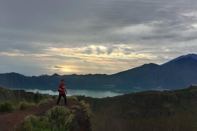Volcano Batur Sharing Group at Start Point - The Sum Up