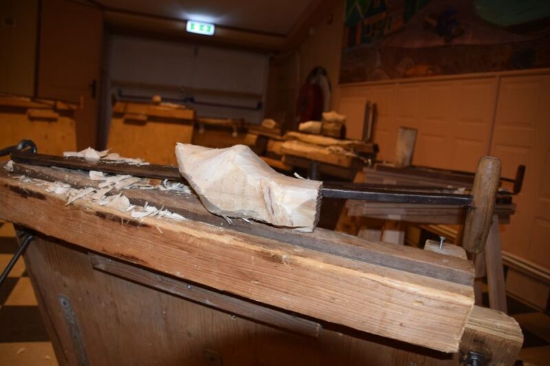 Volendam: 2-Hour Clogmaking Workshop and Cheese Tour - FAQ