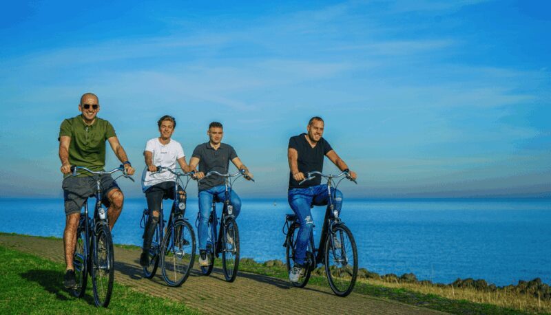 Volendam: Bike Rental including Highlights-Routes - The Experience in Practice: What You’ll Love and What to Keep in Mind