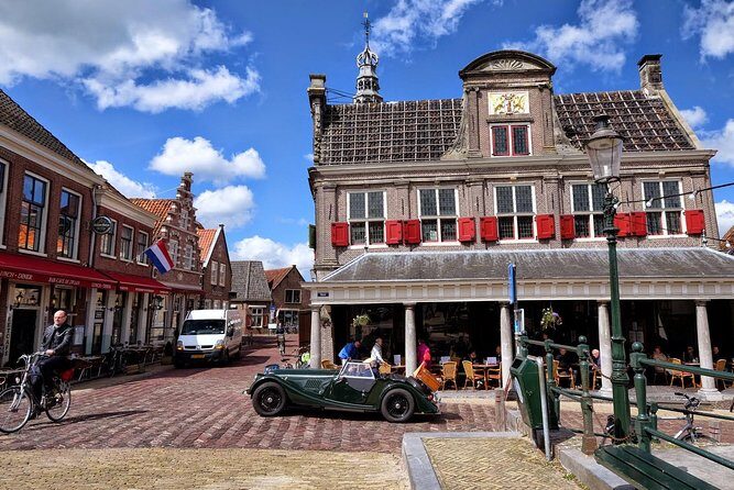 Volendam & Marken Private Tour in luxury Jaguar S Type 1/2 day - Who Should Consider This Tour?