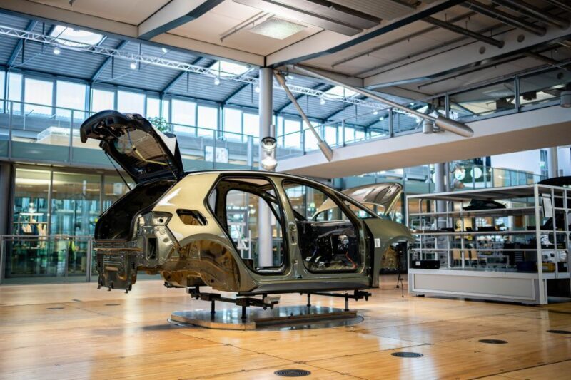 Volkswagen ID.3 "Do it yourself" Tour - Exploring the Dresden Transparent Factory
