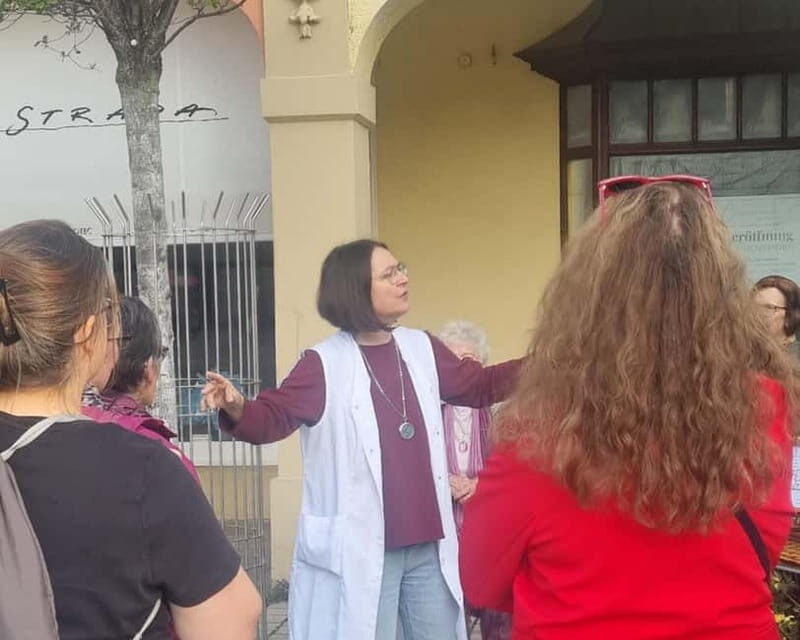 Voll im Glück a thought-provoking city tour through Ludwigsburg - Key Points