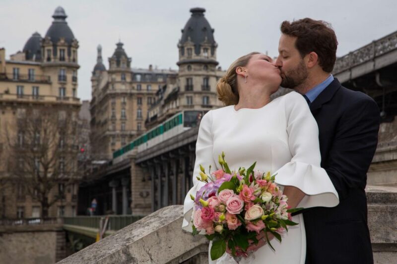 Vows Renewal Ceremony with Photoshoot - Paris - Who Should Consider This Experience?