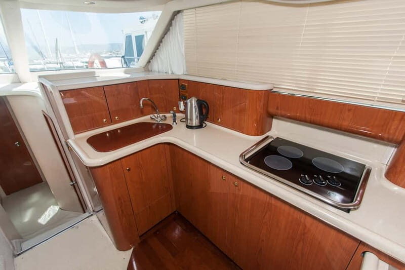 Voyager - Sea Ray 52 - Discover the Voyager Sea Ray 52: A Luxurious Yacht Experience in Paphos, Cyprus