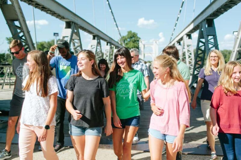 Waco: Fixer Upper Highlights and City Tour by Van - Key Points