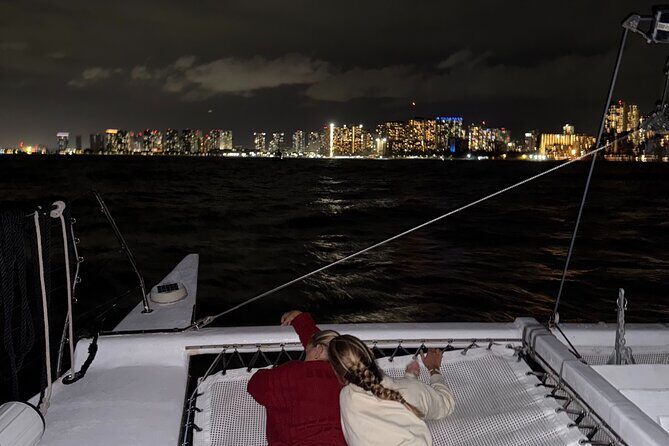 Waikiki Beach Catamaran Friday Night Fireworks Tour - Why Travelers Rave About This Tour