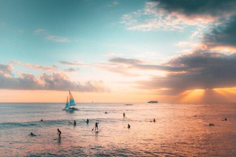 Waikiki Beach: Turtle Snorkeling and Sailing on Hwea - Logistics and Practical Tips