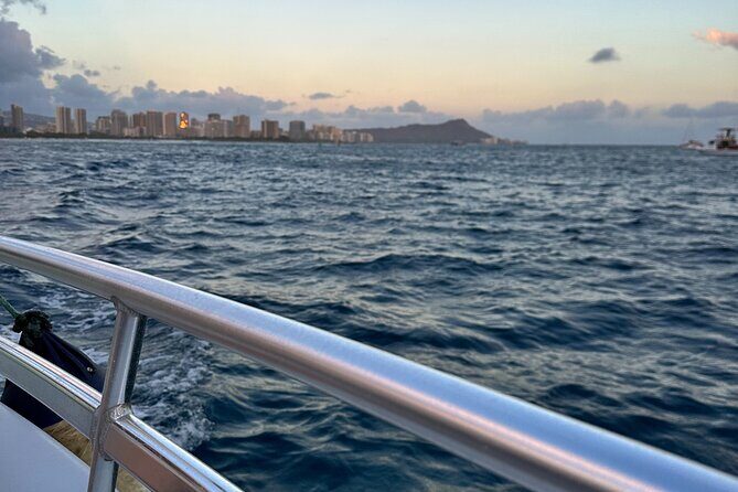 Waikiki Friday Fireworks Boat Cruise - Introduction: A Relaxed yet Spectacular Waikiki Experience