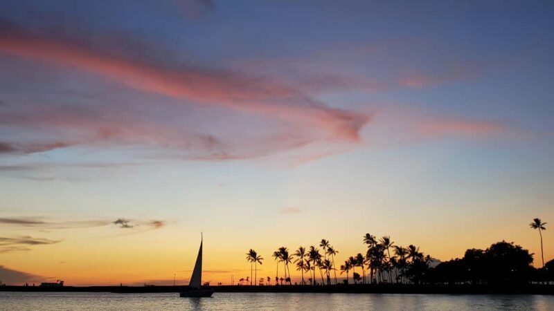 Waikiki: Friday Night Fireworks Catamaran Sail - Key Points