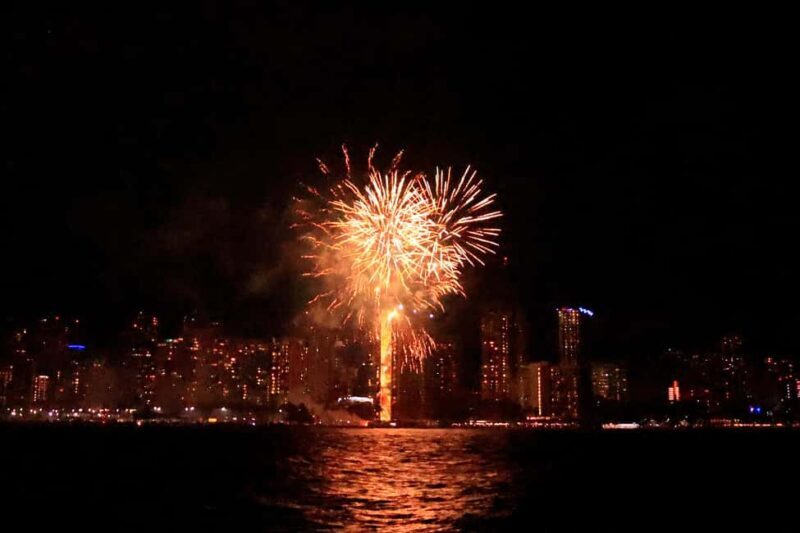 Waikiki Friday Night Fireworks Cruise - FAQs