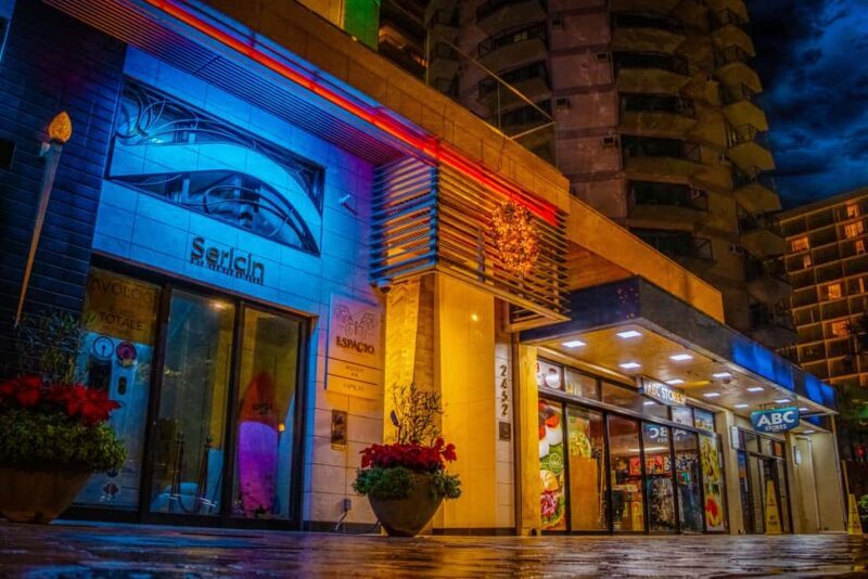 Waikiki Ghosts Boos and Booze Haunted Pub Crawl - Who Will Love This Tour?