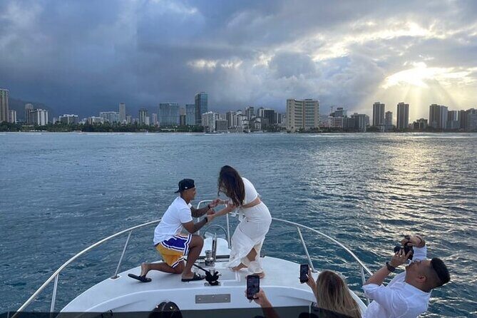Waikiki Sunset Boat Cruise - An In-Depth Look at the Waikiki Sunset Boat Cruise