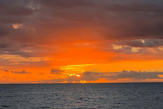 Waikiki Sunset Cruise with Boat Stabilizer - Who Should Consider This Cruise?