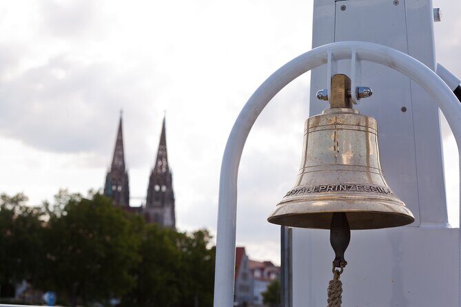 Walhalla tour by boat in Regensburg - Walhalla Tour by Boat in Regensburg: A Relaxing Journey with Sparkling Surprises