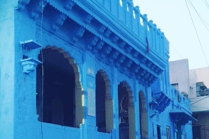 Walk in blue City - Practical Details & Value