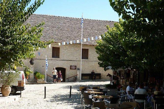 Walk in Omodos alleys & around Kelephos medieval Venetian bridge - FAQ