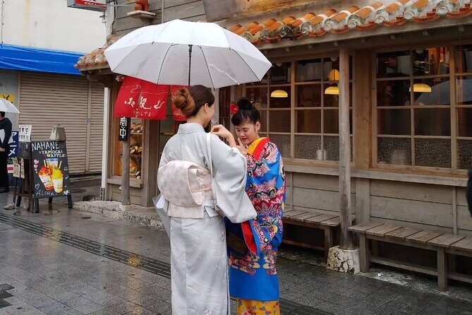 Walking around town in a kimono, you can choose your favorite kimono from the traditional Okinawan costumes "Ryuso", "Kimono", "Yukata" Hairset & Lipstick & Kimono & Rental FeeAll Comic Book - The Sum Up