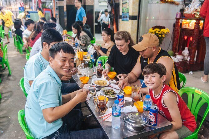 Walking Street Food Evening Safari with 20 tastings - Key Points