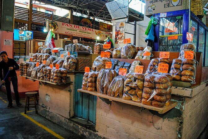 Walking tour and Museums Oaxaca - Additional Highlights: The Cathedral
