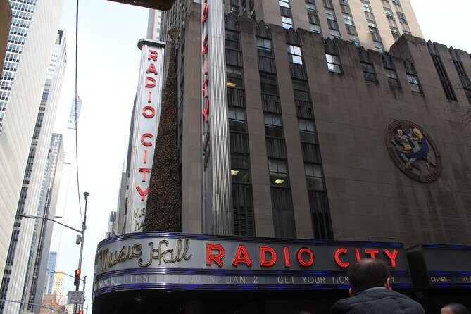 Walking Tour in 42nd Street from the East Side to the West Side - Key Points