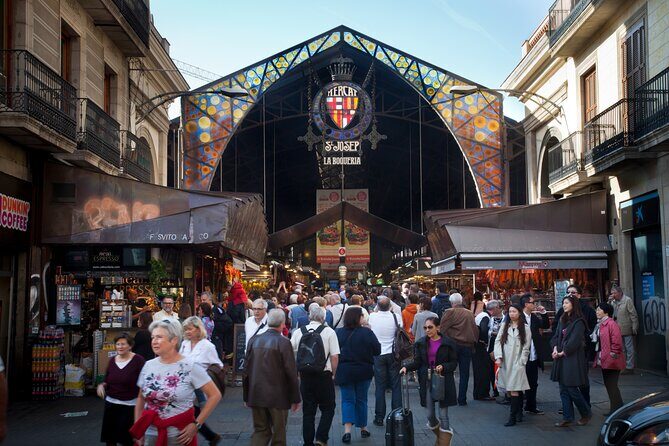 Walking Tour in Barcelona with Arabic Guide - Exploring Barcelona with a Local Touch: A Deep Dive into the Tour Experience