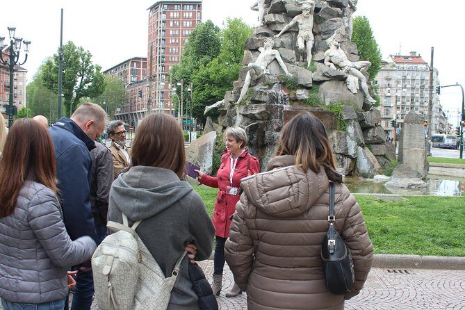 Walking Tour in small groups in English - An In-Depth Look at the Itinerary and What to Expect