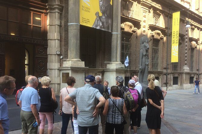 Walking Tour in small groups in English - The Authenticity and Value of This Experience